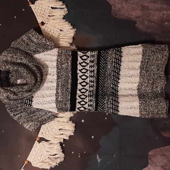 EUC knitted sweater short sleeve mini dress cowl neck gray white and black small - Picture 1 of 4